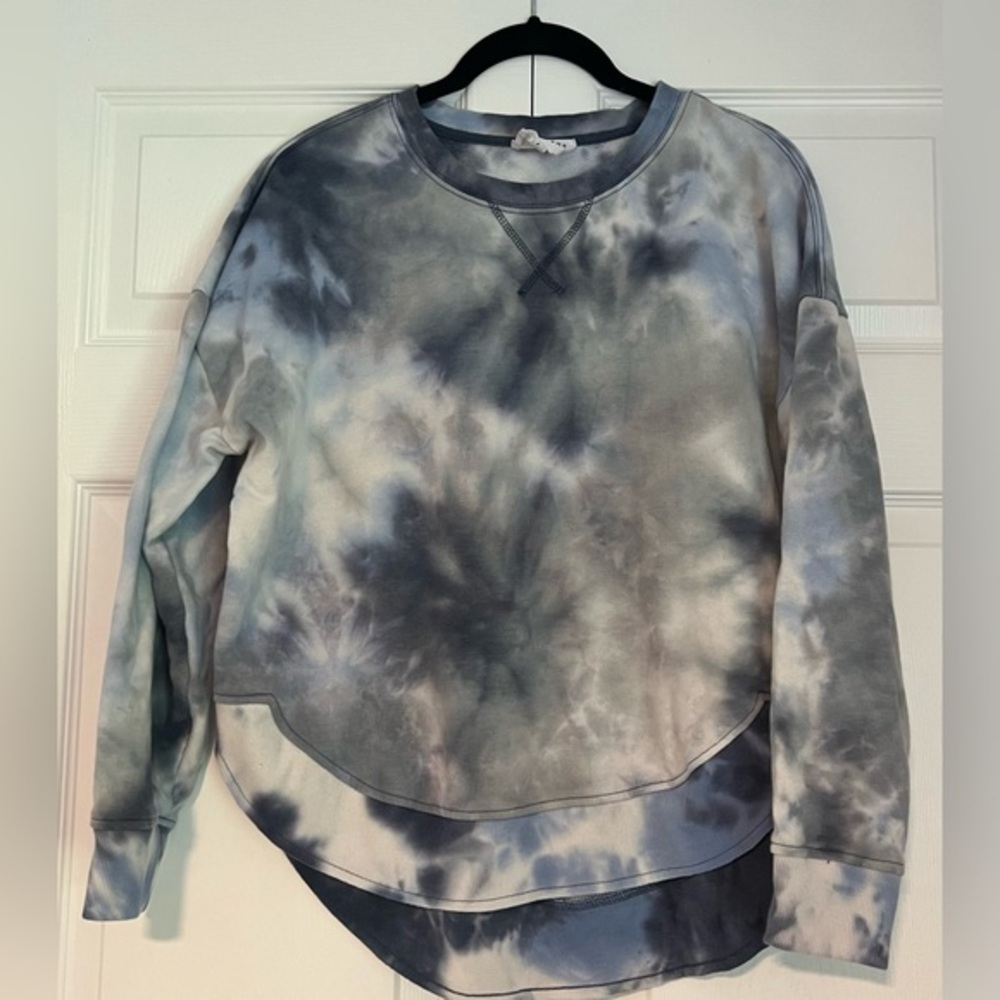 Olive & Oak Tie Dye Multi-Length Sweatshirt